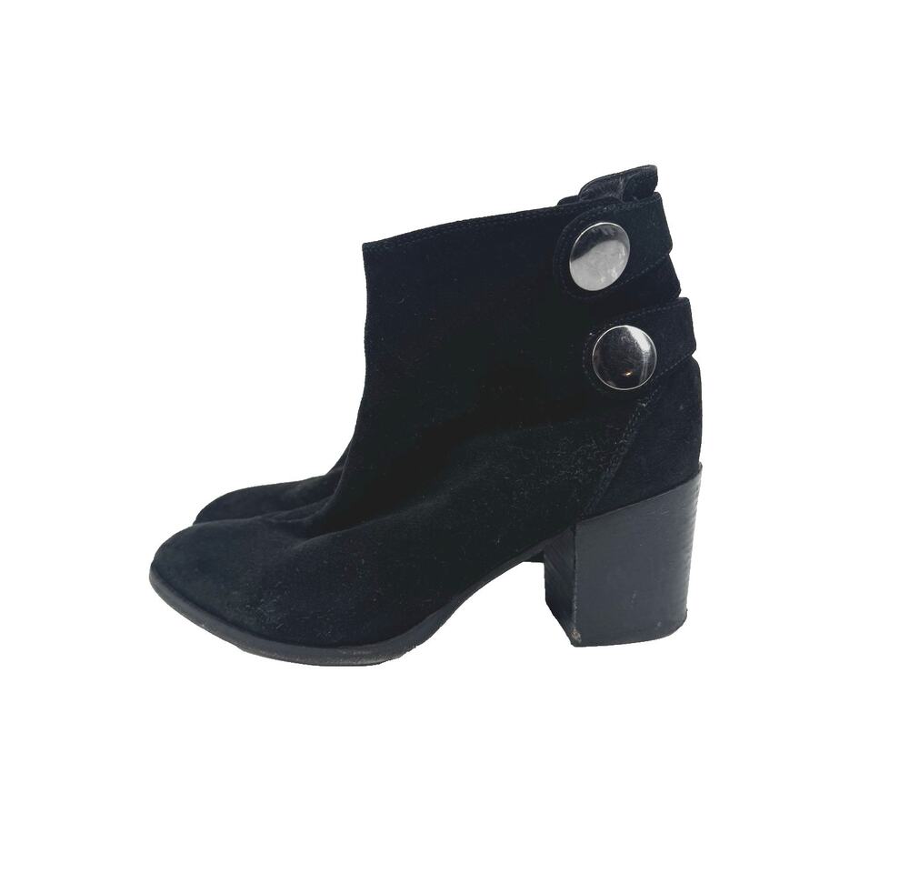 Alberto Fermani Tortora Black Suede Ankle Bootie Pointed Straps Buttons 39/8.5